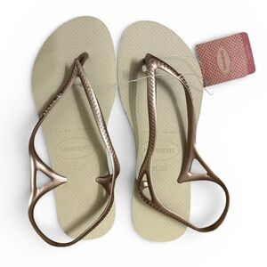 NWT Havaianas Women's Metallic Brown Strap Beige Footbed Sandals